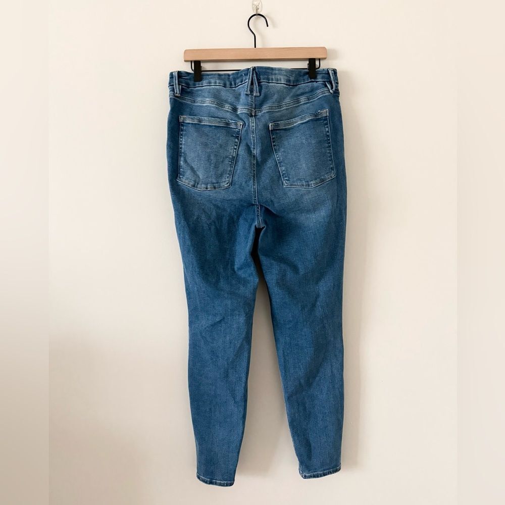 Good American Power Stretch Skinny Jeans Pull On Medium Wash Size 5/30 - Picture 3 of 4